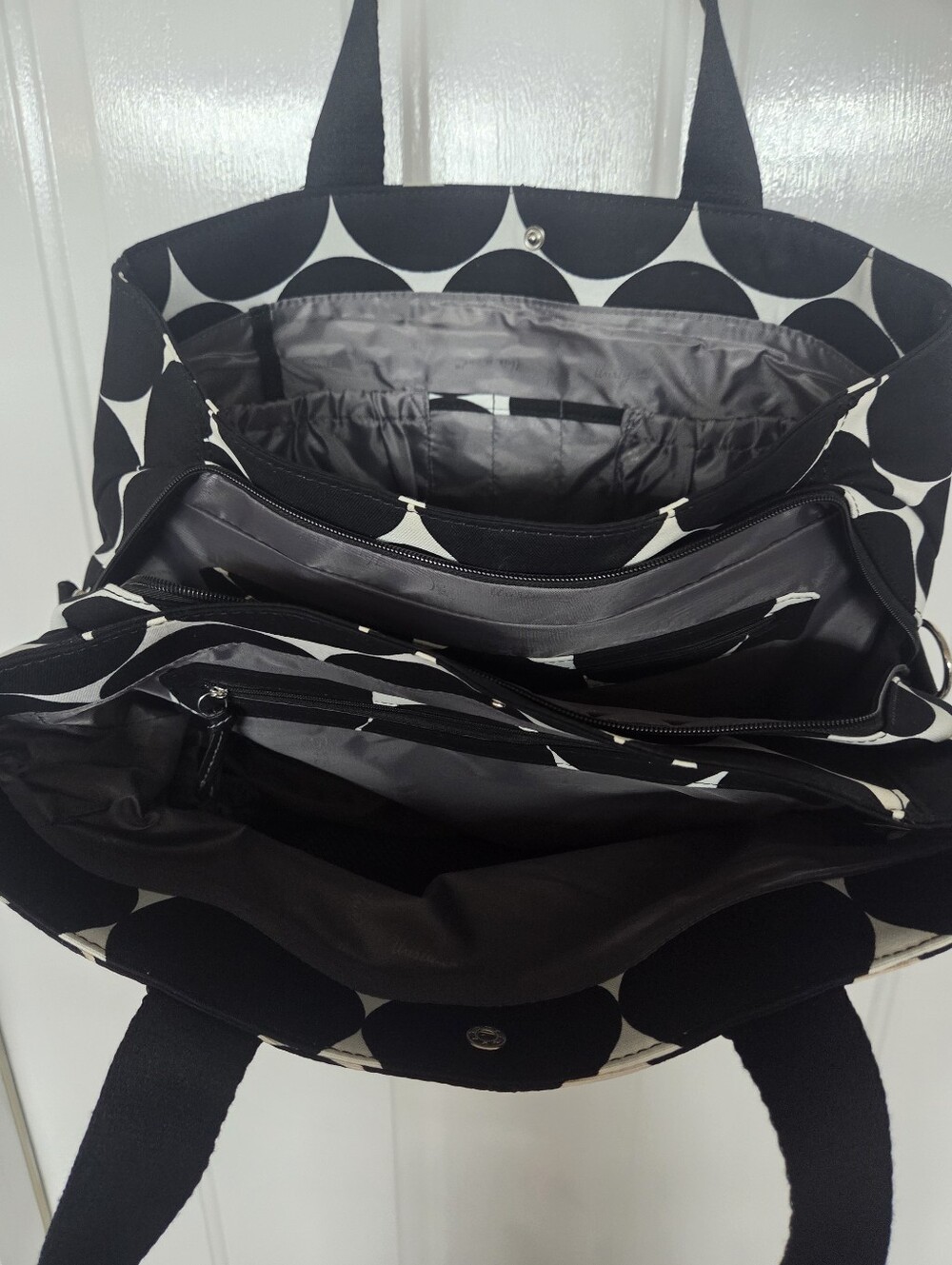 Thirty one Black & White Polka Dot Laptop Bag - Stylish Everyday Carry - Picture 4 of 16